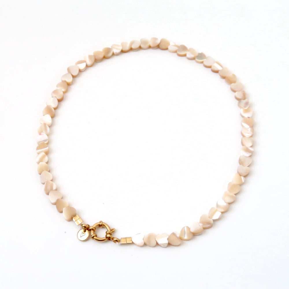Shelly - Hartjes schelpenketting | Beige