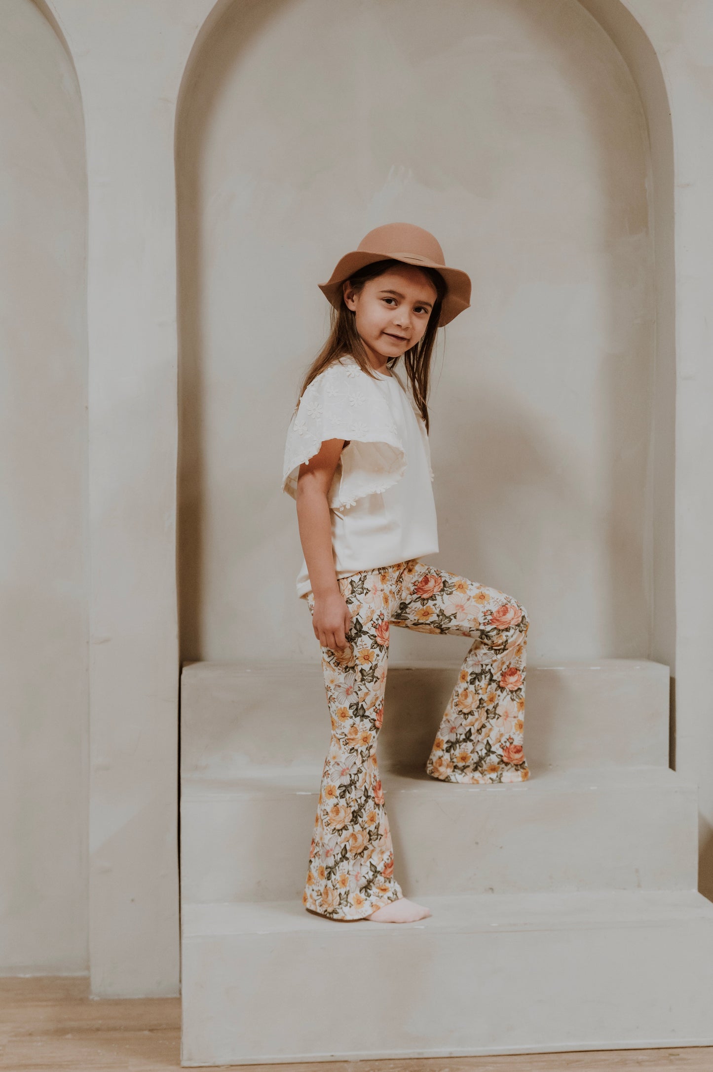 Klein Vriendje  - Top Flower beige