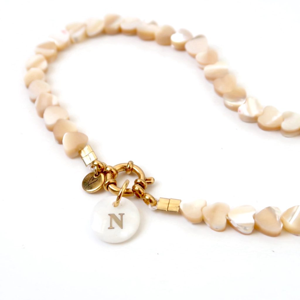 Shelly - Hartjes schelpenketting | Beige